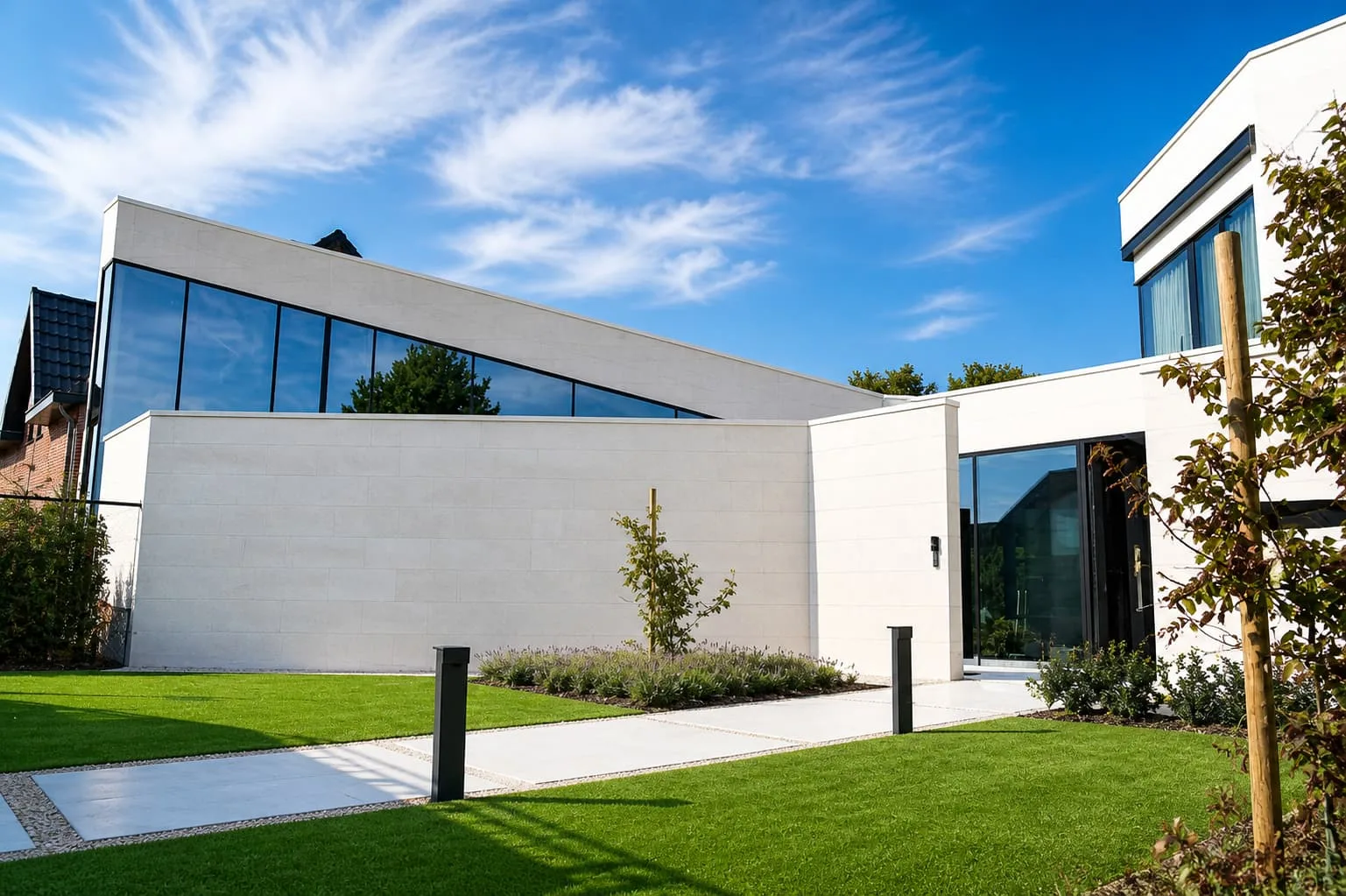 Facades: private houses, cottages and multi-storey buildings