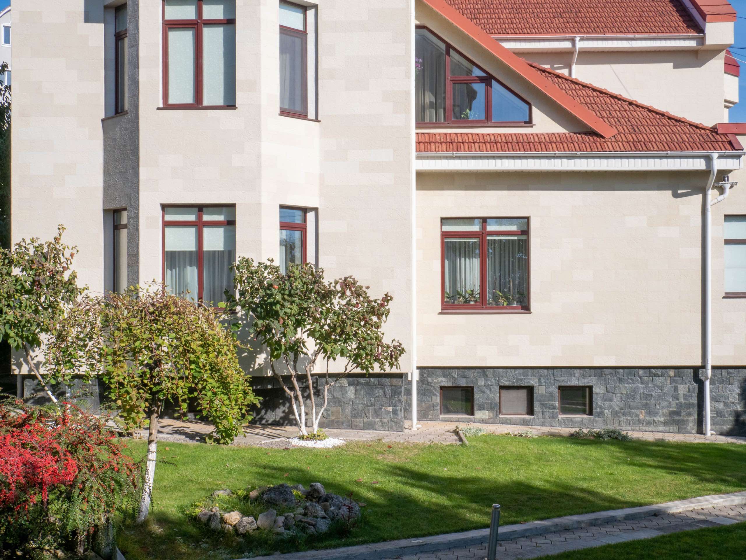 Flexible stone — private house in Telecentru — 9
