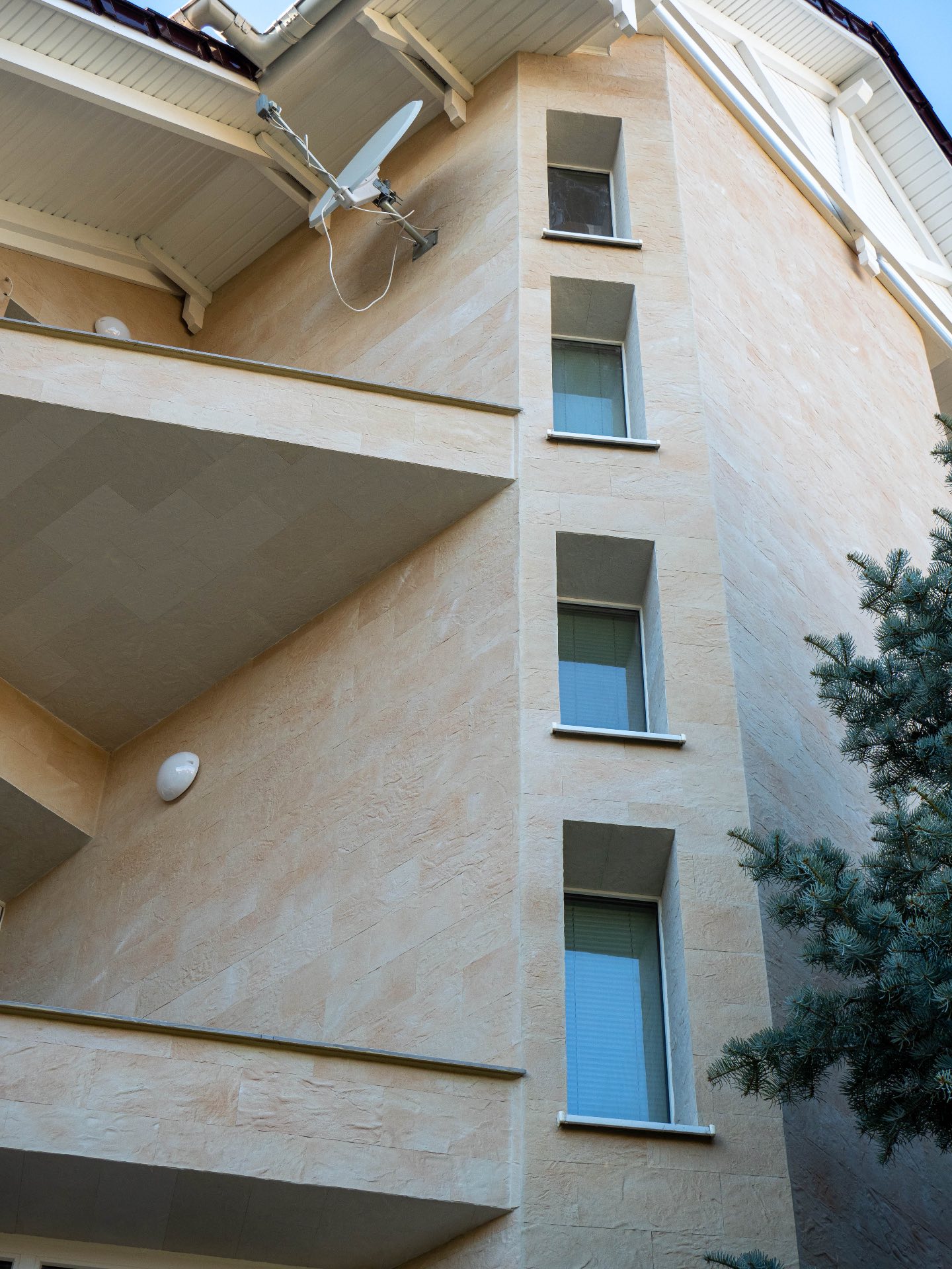 Flexible facade panels Pletaflex — Telecentru — 11