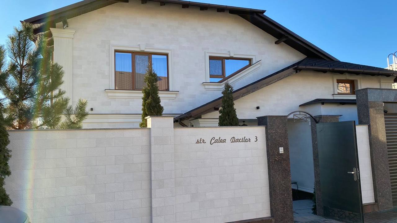 Pletaflex flexible stone – private house in Telecentru — 3