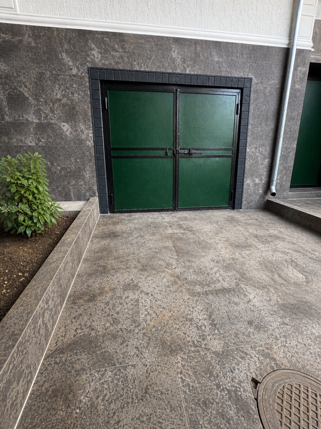 Flexible stone — house in Cimișlia — 15