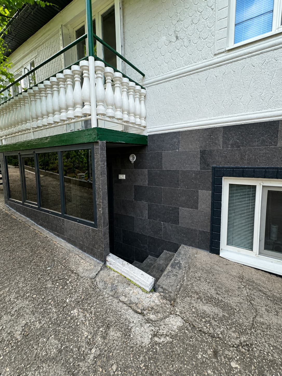 Flexible stone — house in Cimișlia — 19
