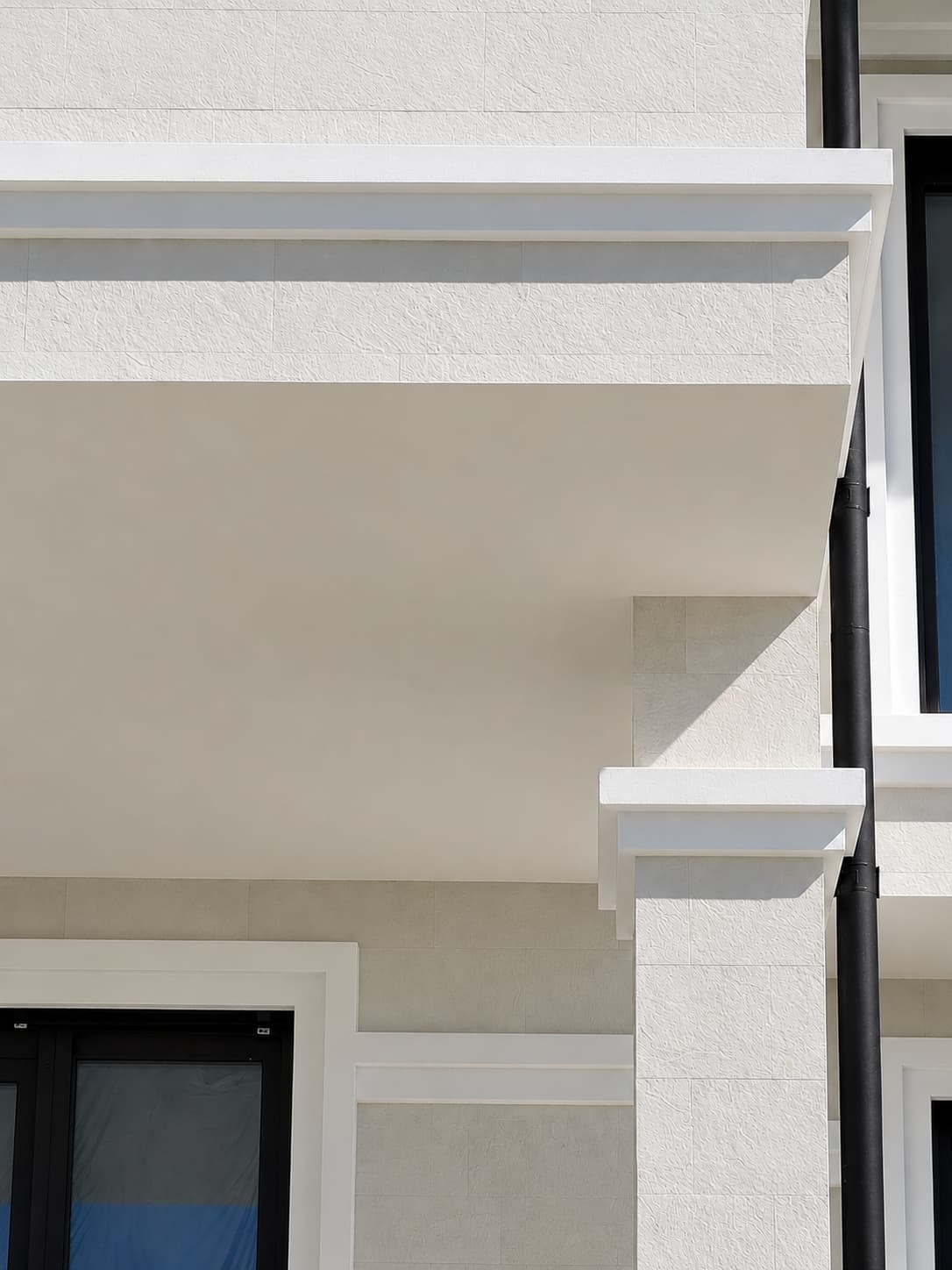 Flexible stone — house in Romania — 11