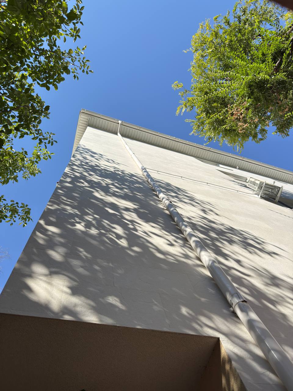 Pletaflex flexible panels — five-storey building in Botanika — 11