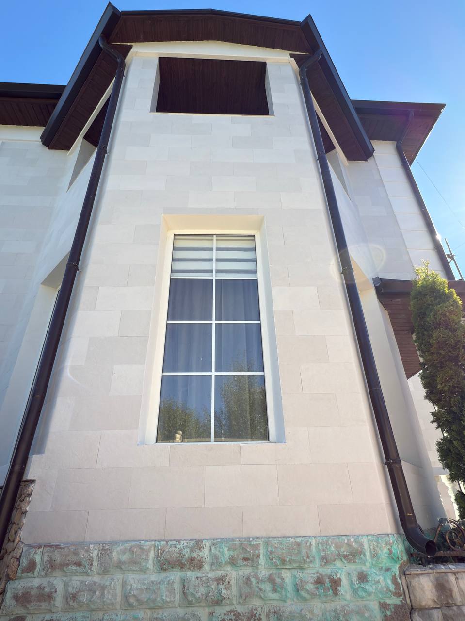 Pletaflex Flexible Stone – Building in Rezina — 12