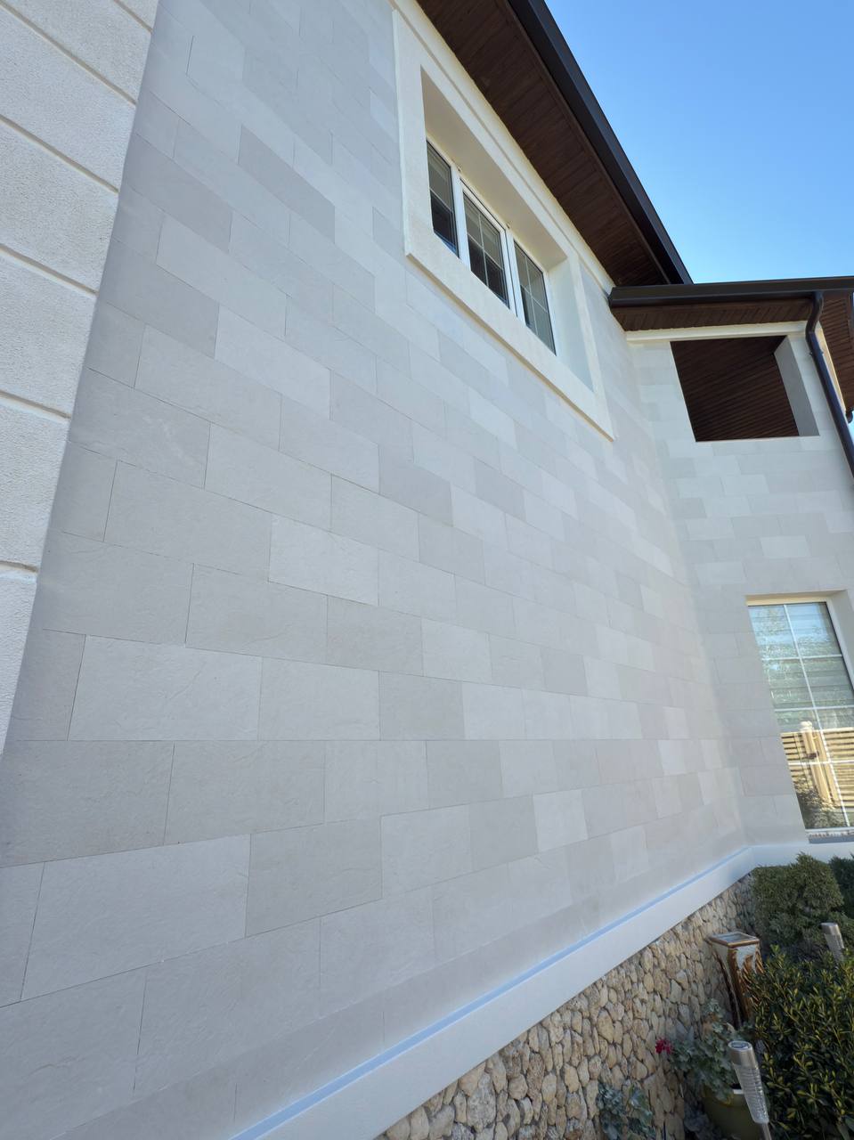 Pletaflex Flexible Stone – Building in Rezina — 16