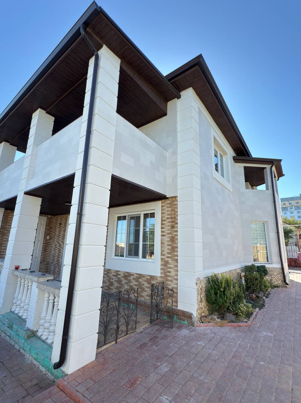 Pletaflex Flexible Stone – Building in Rezina — 17