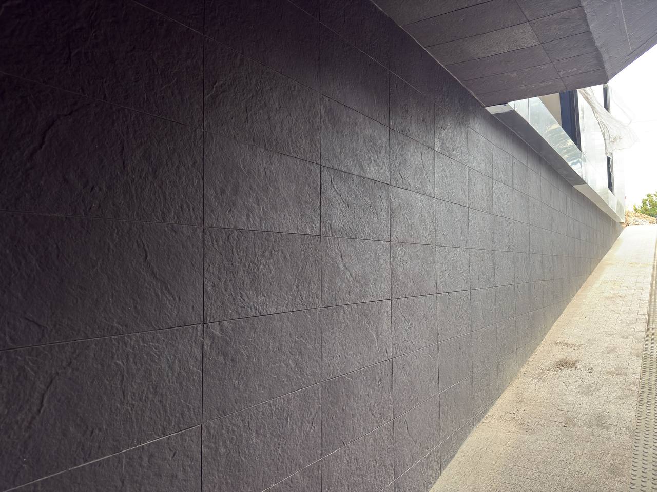 Flexible stone – Mall in Chisinau — 1