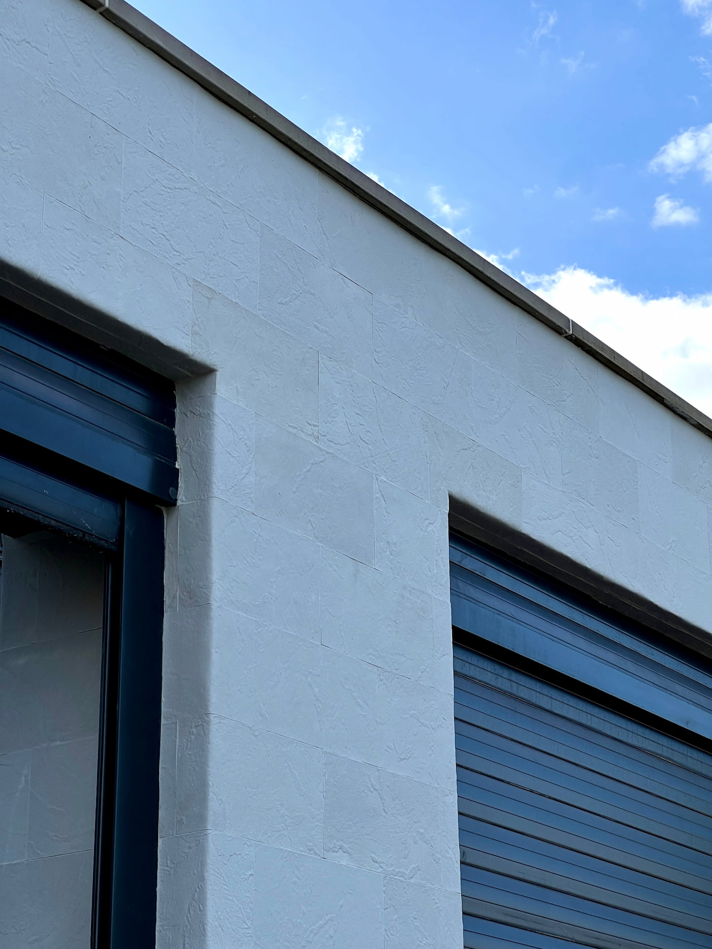Flexible stone tiles – private house at Telecentre — 7